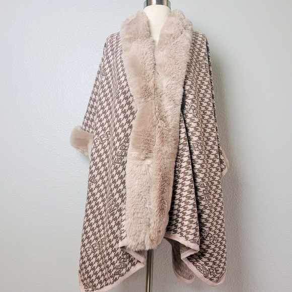 Poncho Cape Shawl Coat Women's Faux Fur Trim Hounds Tooth Print O/S NWT - Picture 1 of 6